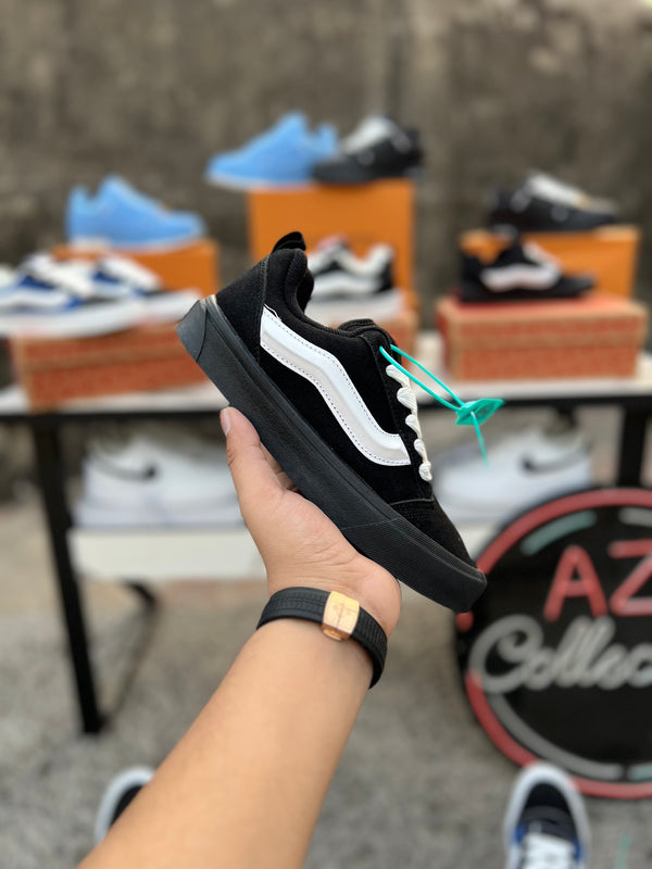 Vans Men’s Classic Sneakers